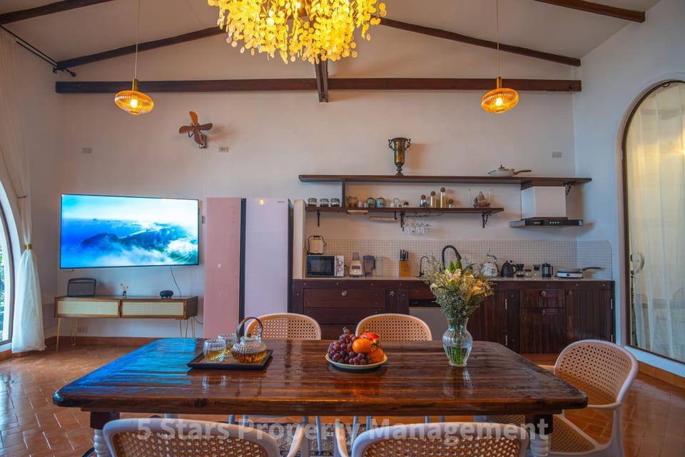 Serenity Sands Villa, Beachfront and Mountain View House in Ko Pha-ngan Sub-district