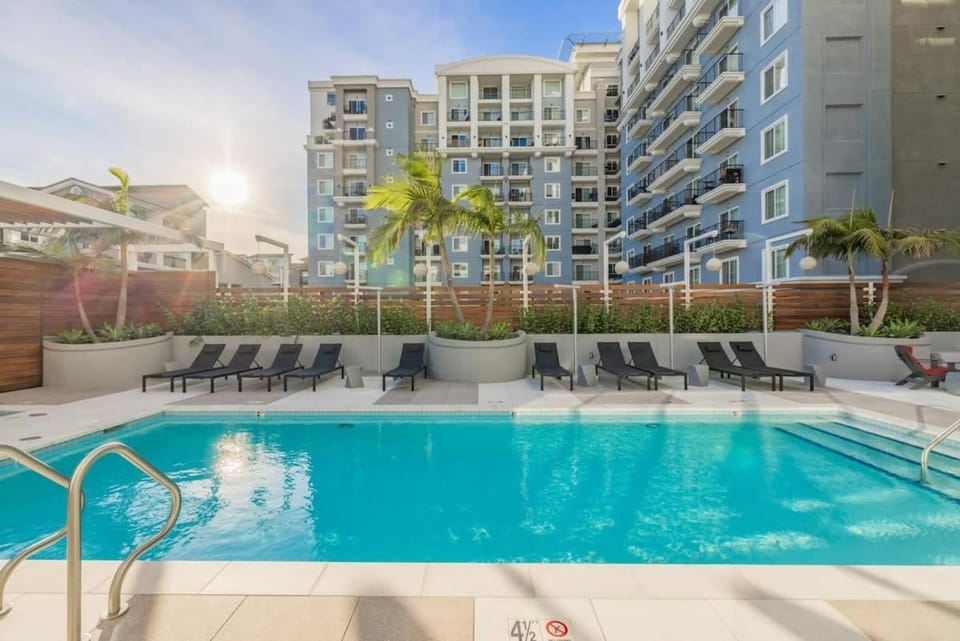 Marbella Lane - Luxury Beachside 2BR House in Long Beach