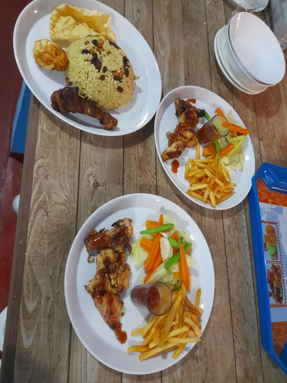 Restaurant/places to eat, Food and drinks, Food, Breakfast, Continental breakfast, Lunch, Dinner, Drinks