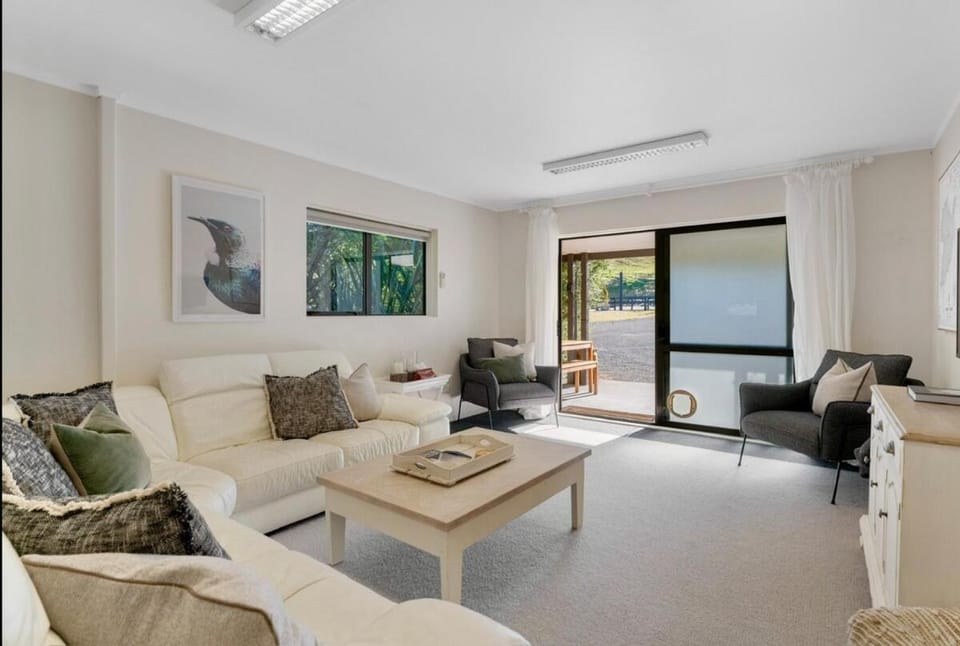 The Stables Lake and Country Retreat House in Taupo