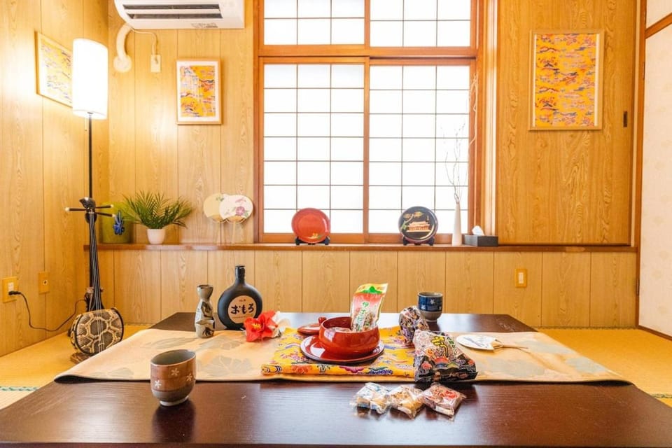沖縄の昔ながらの雰囲気を満喫できる広々とした宿 Villa in Okinawa Prefecture