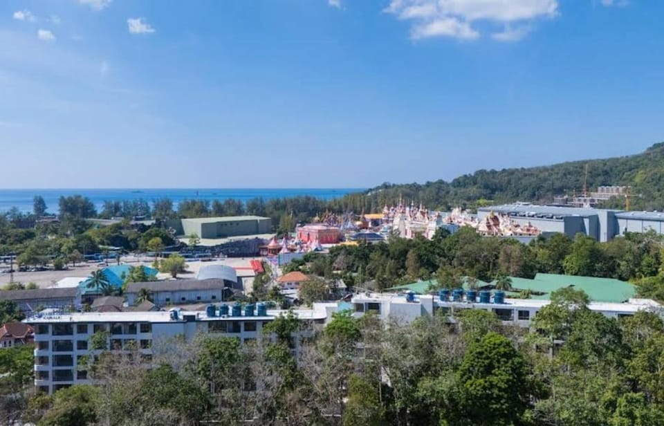 C256 2BR Stay Close to Beach Rooftop Pool Views Apartment in Kamala