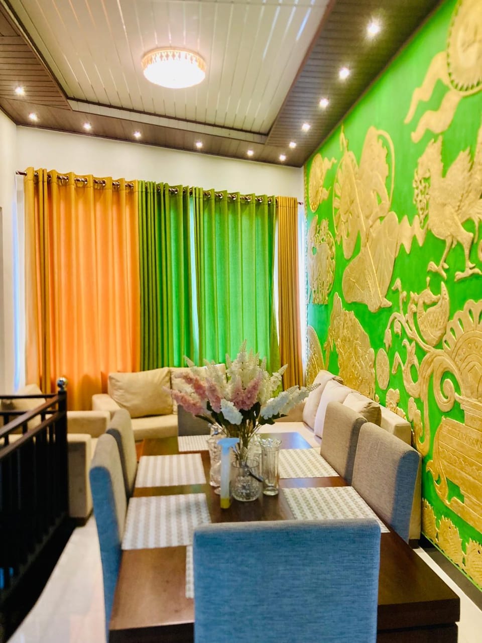 Living room, Seating area