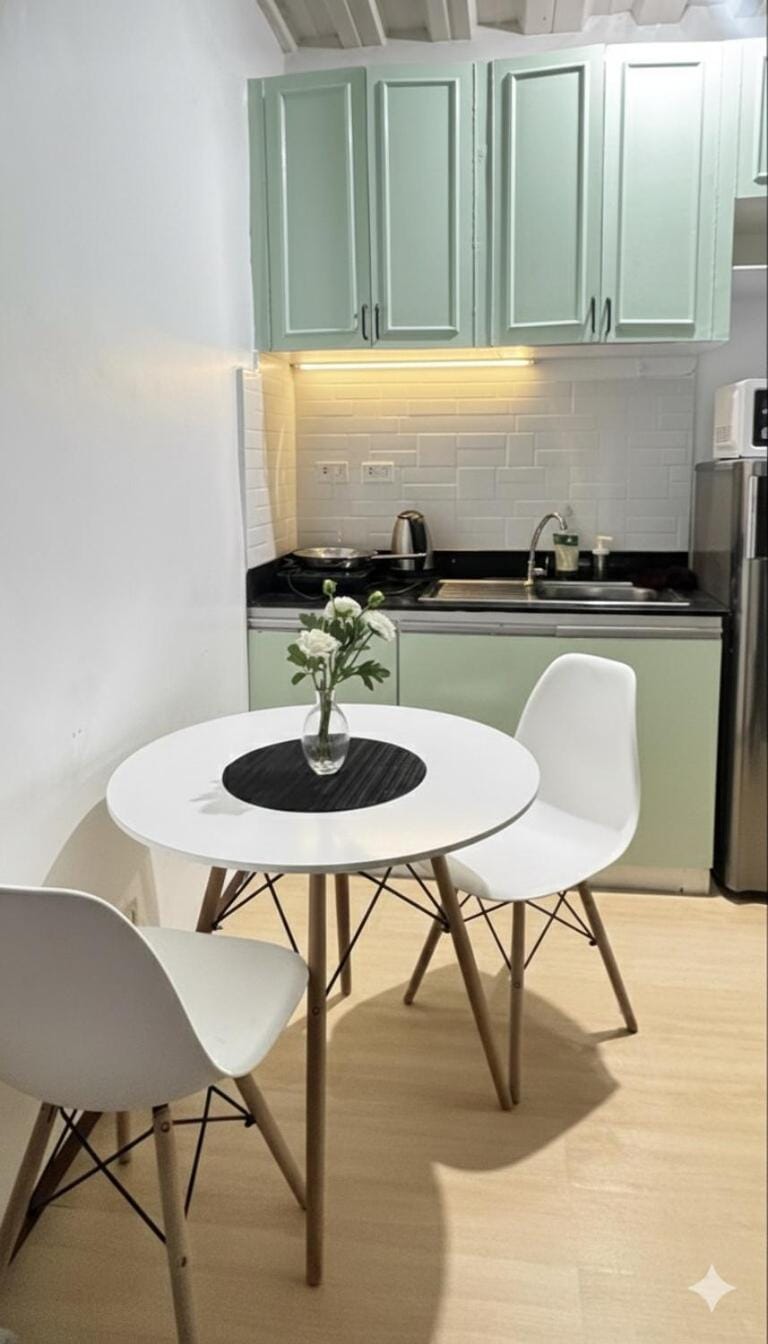 Kassel homestay with Netflix Apartment in Paranaque
