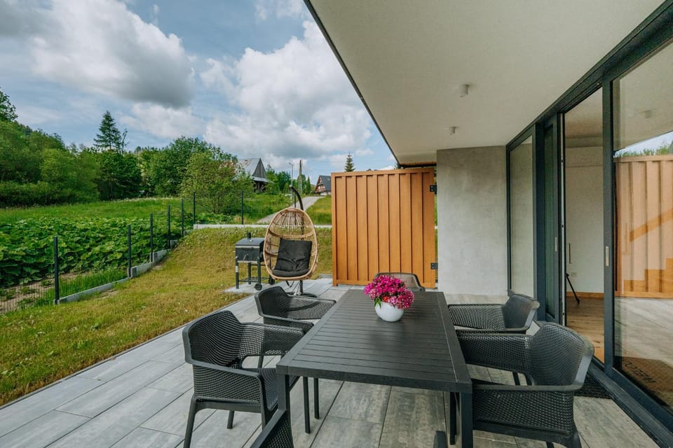 Patio, Balcony/Terrace, Seating area