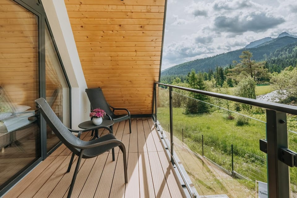 Balcony/Terrace, Mountain view