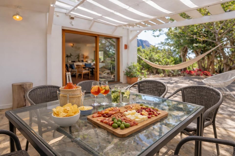 Patio, Off site, Dining area