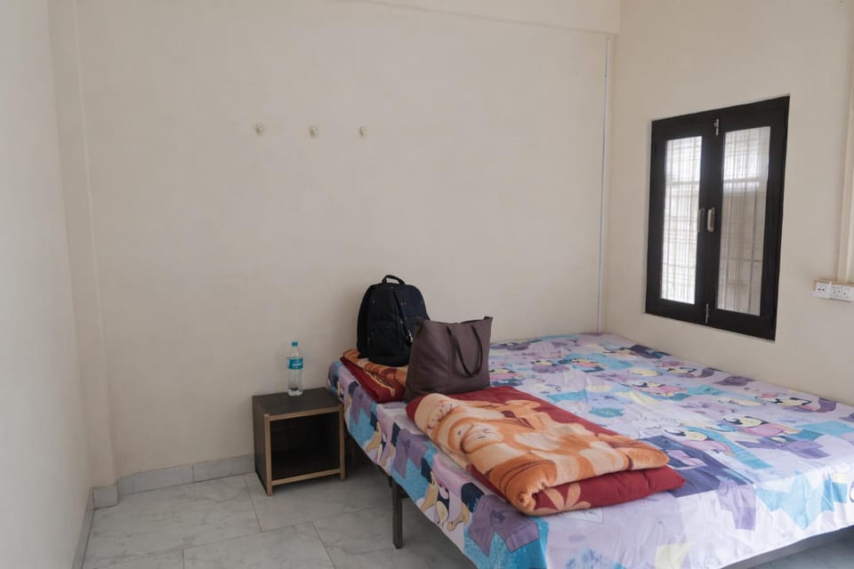 2BHK Brijwasi Homestay Near Bake Bihari Mandir 500 Mtr Vacation rental in Uttar Pradesh