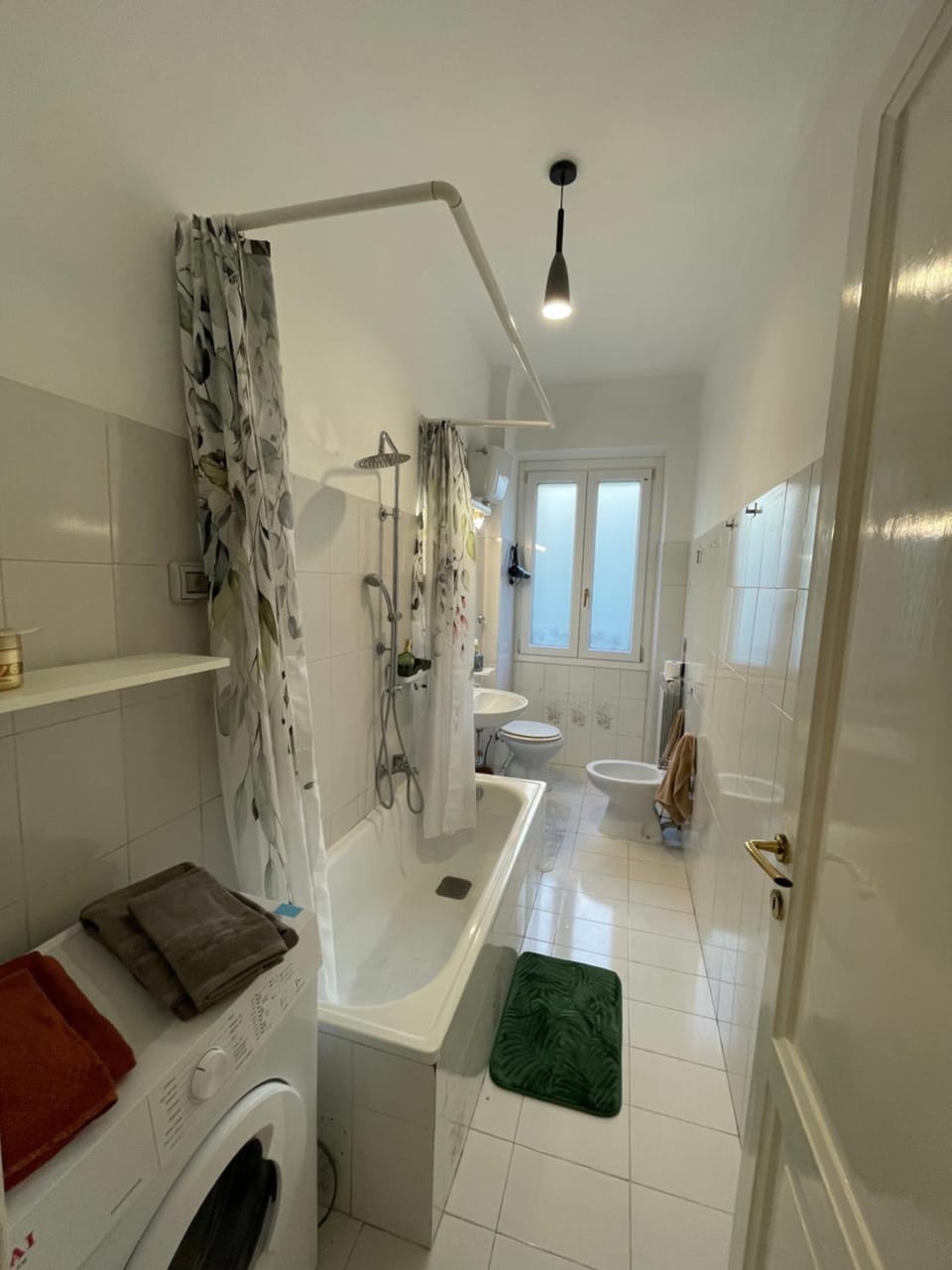 Shower, Bathroom, Bath, heating, towels, washing machine