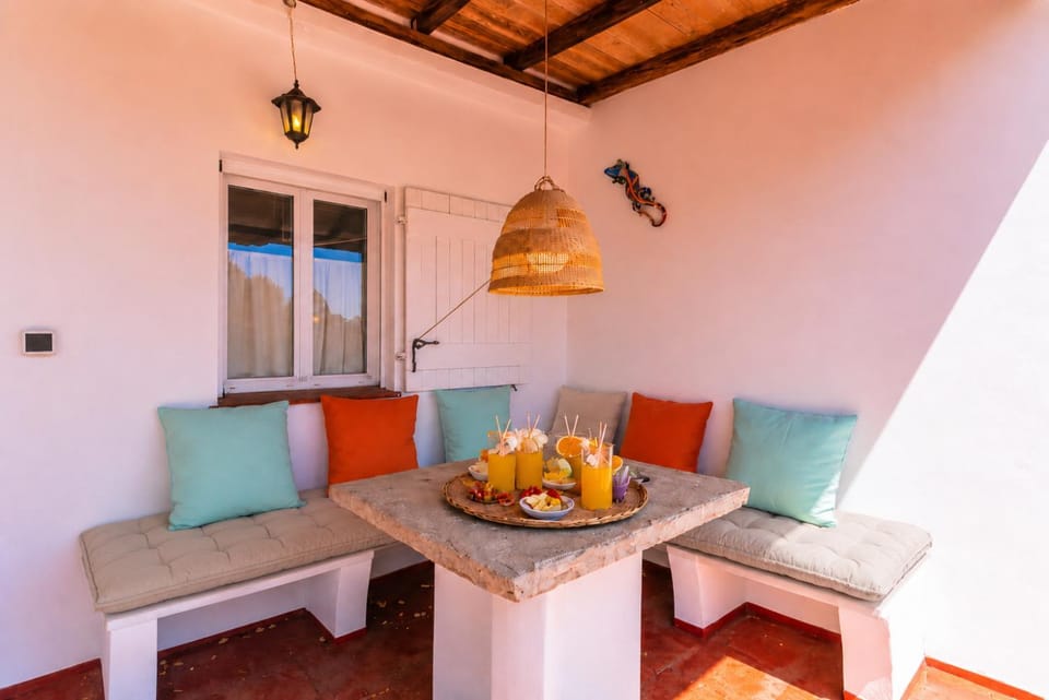 Off site, Balcony/Terrace, Dining area
