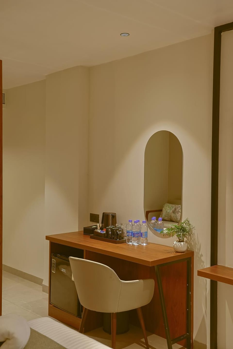 Bedroom, Drinks