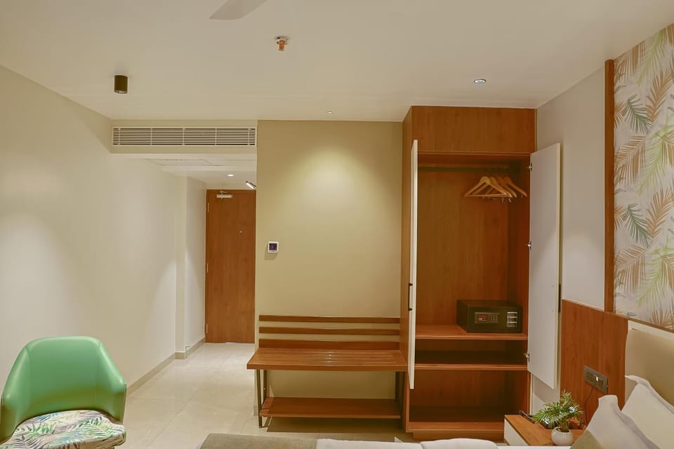 Bedroom, wardrobe