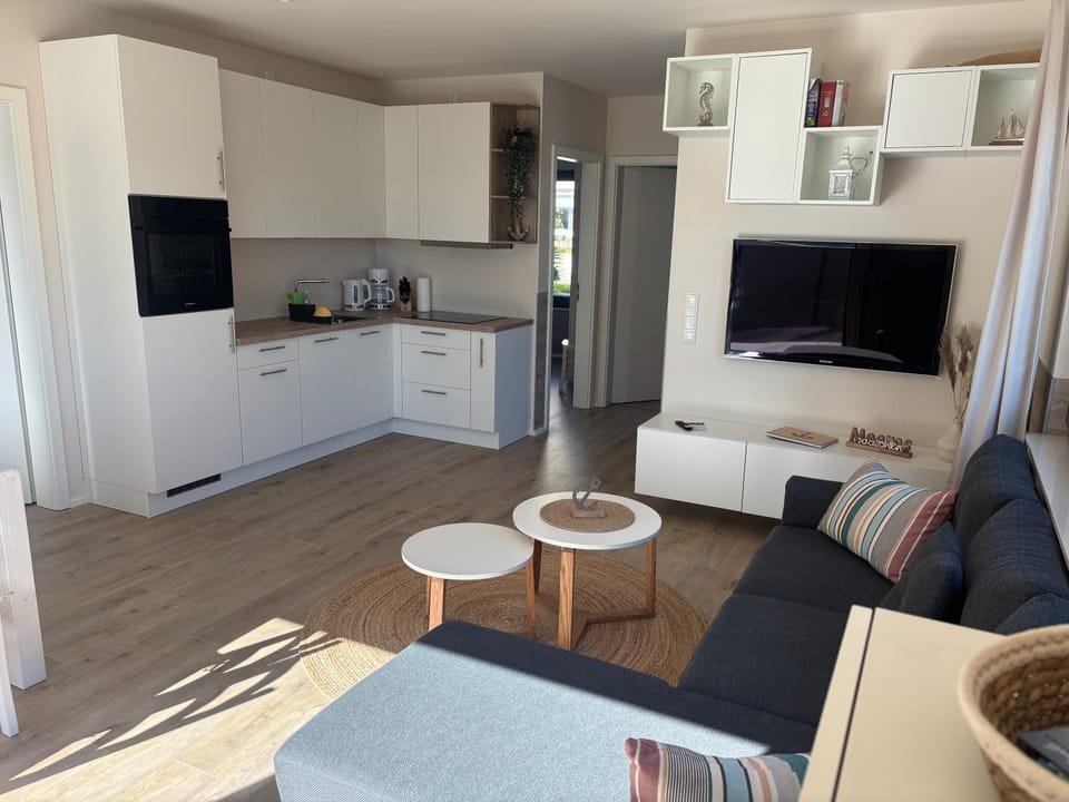 Kitchen or kitchenette, Living room