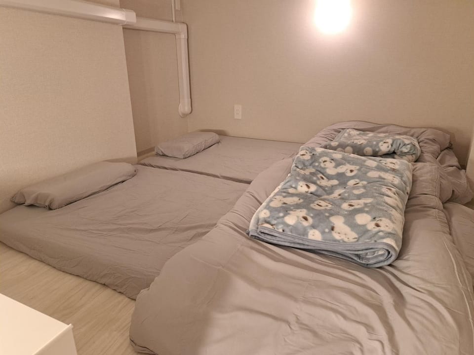 お部屋に露天風呂 自分専用の湯船に新鮮な熱海温泉を入れる貴重な体験 新築美麗AtamiOnsenApart103 Bed and Breakfast in Shizuoka Prefecture