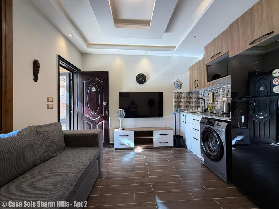 Kitchen or kitchenette, Living room