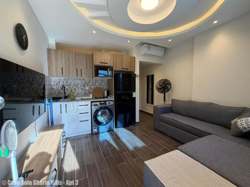 Kitchen or kitchenette, Living room