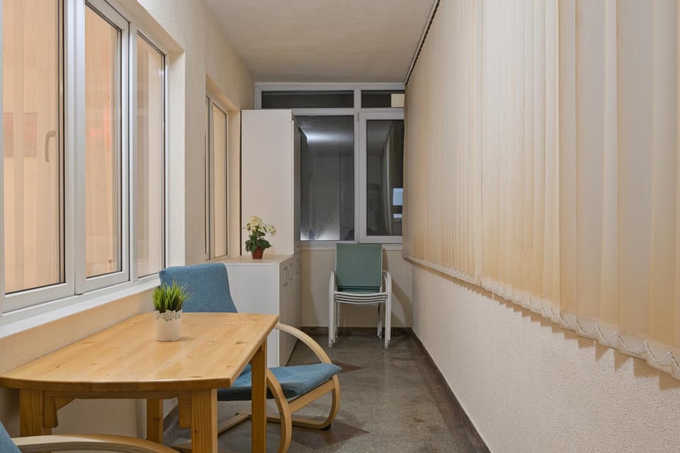 Walter Grand Suite with Balcony and Free Parking Apartment in Bucharest
