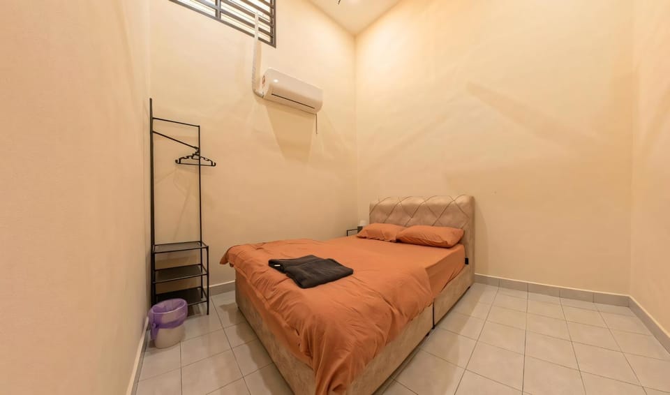 Bed, Bedroom, internet, internet, internet, towels, wardrobe, air conditioner