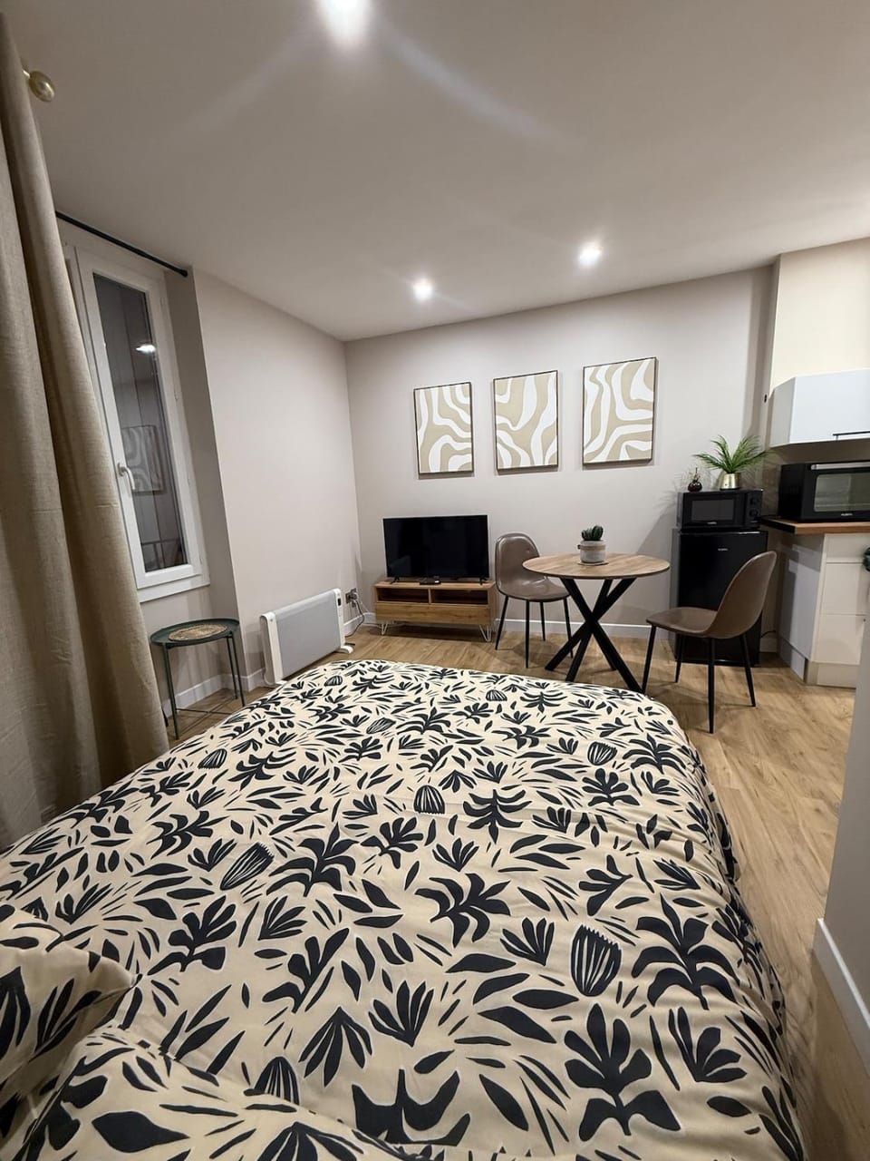 Studio proche des cures Apartment in Occitanie