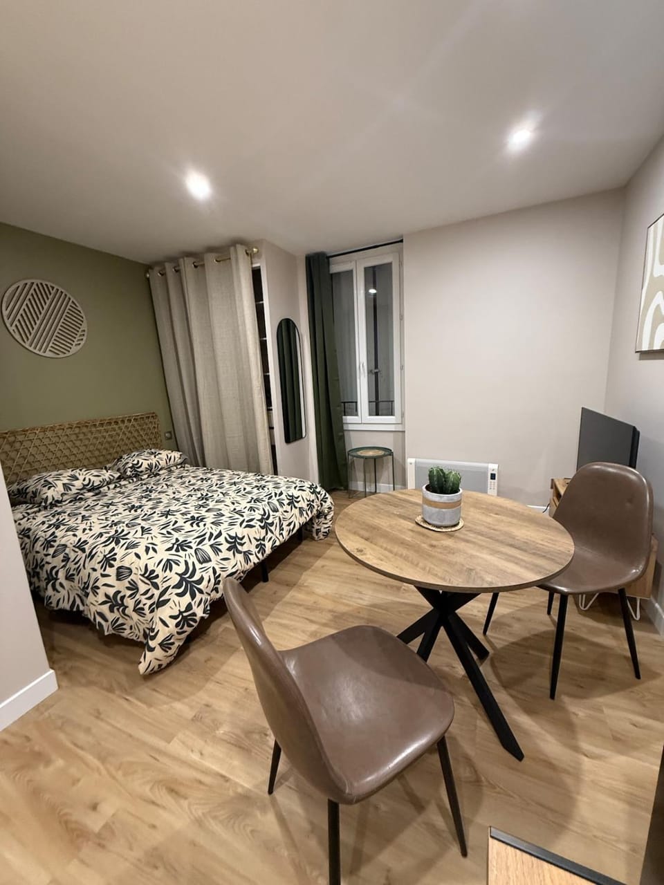 Studio proche des cures Apartment in Occitanie