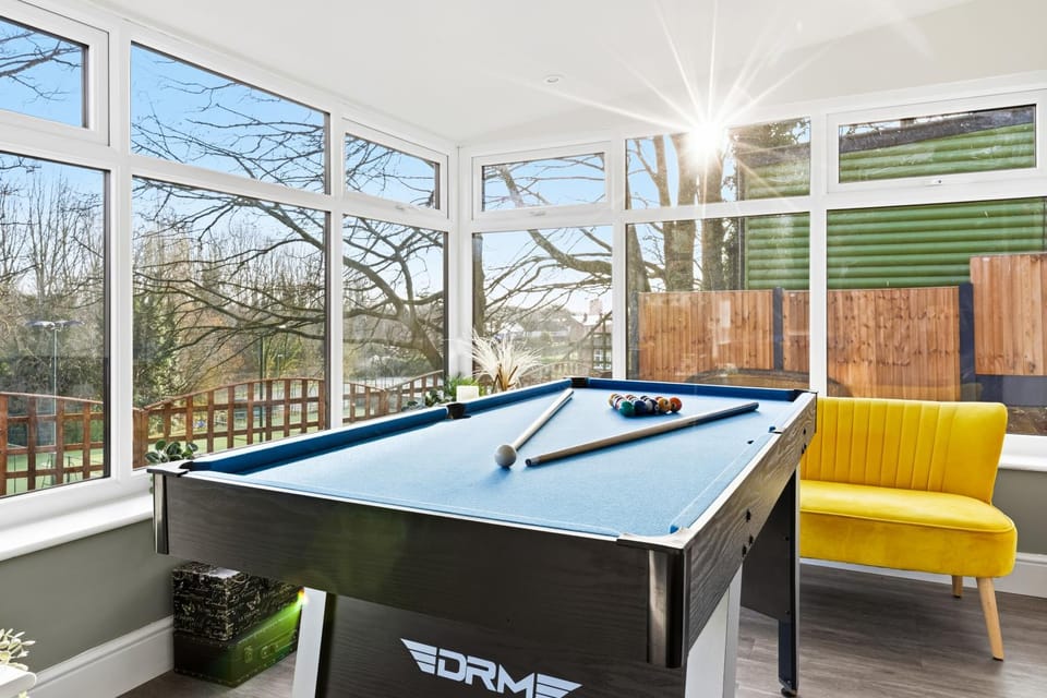 Game Room, Table tennis