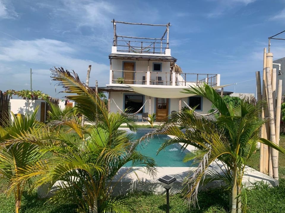 Secret Garden Cottage House in Guatemala