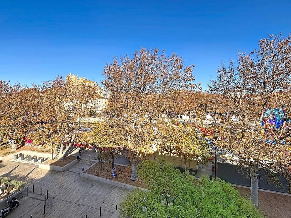 Le Mirabeau - Appartement bourgeois - Terrasse 80m2 - Wifi et Climatisation Apartment in Narbonne