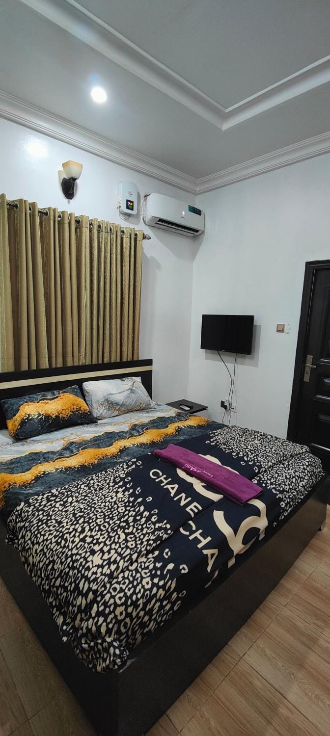 Beautiful 2 beds with self compound and private parking space Apartment in Lagos