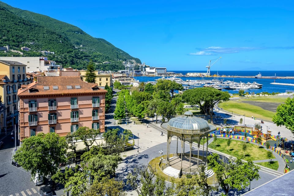 Property building, Bird's eye view, View (from property/room), City view, Landmark view, Sea view, Street view