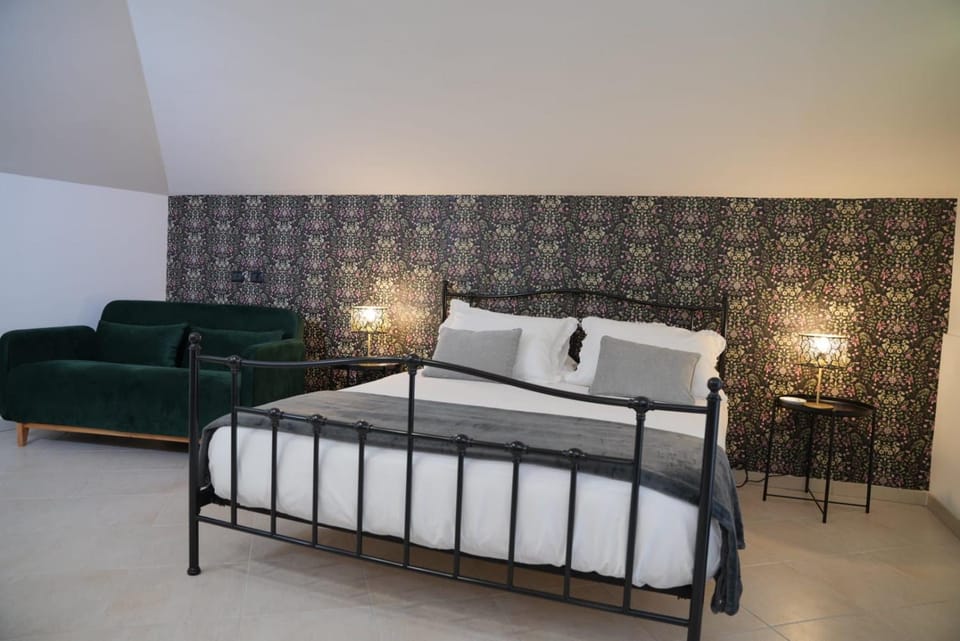 Bed, Bedroom