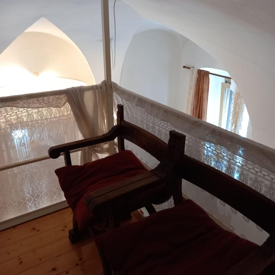 Bed, Living room, Bedroom