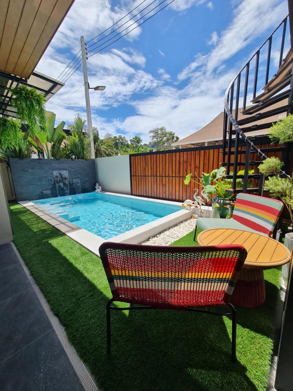 Swimming pool