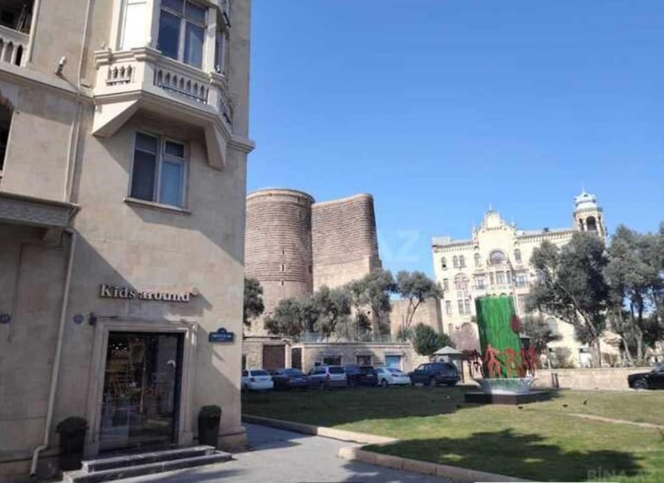 central lux Apartment in Baku