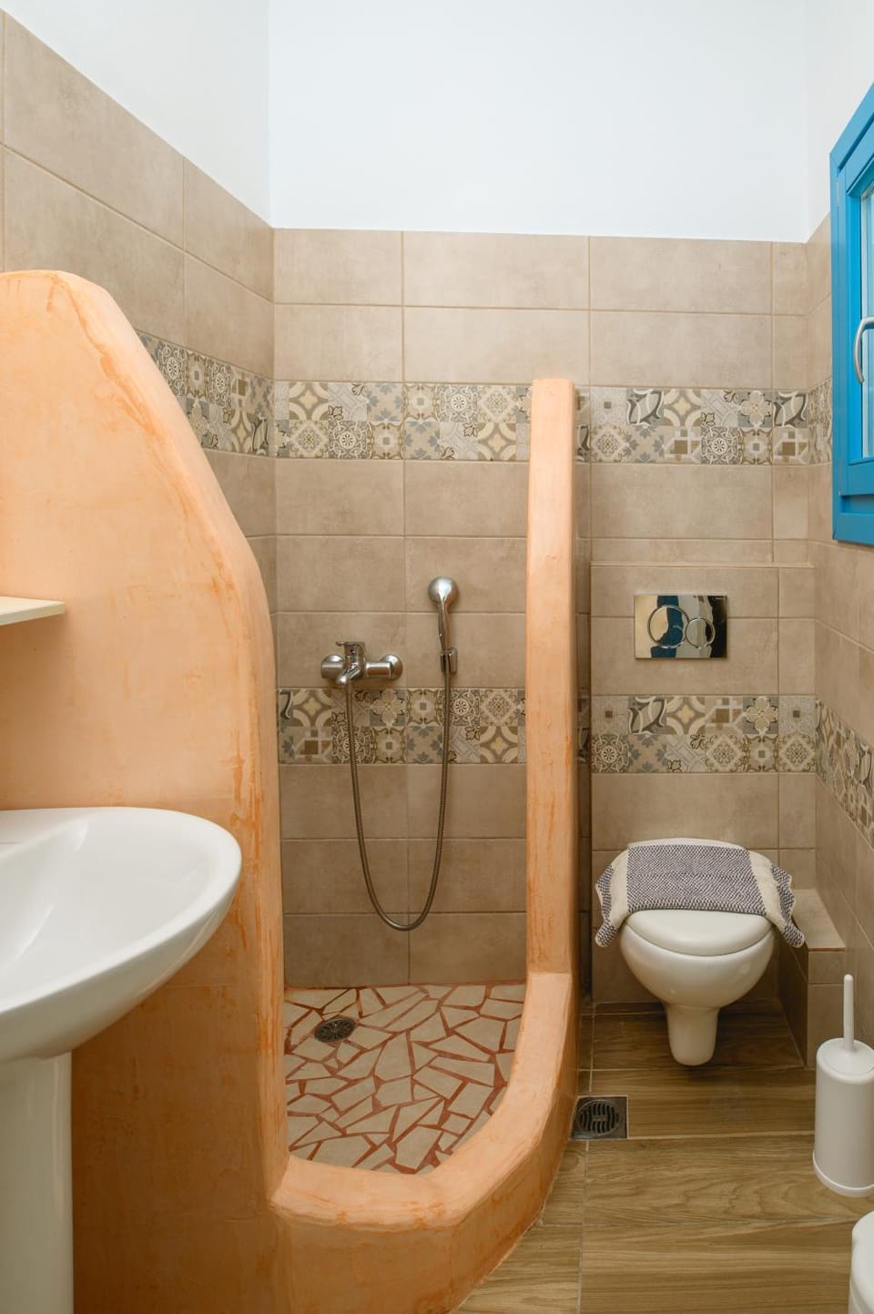 Shower, Toilet, Bathroom, Bath