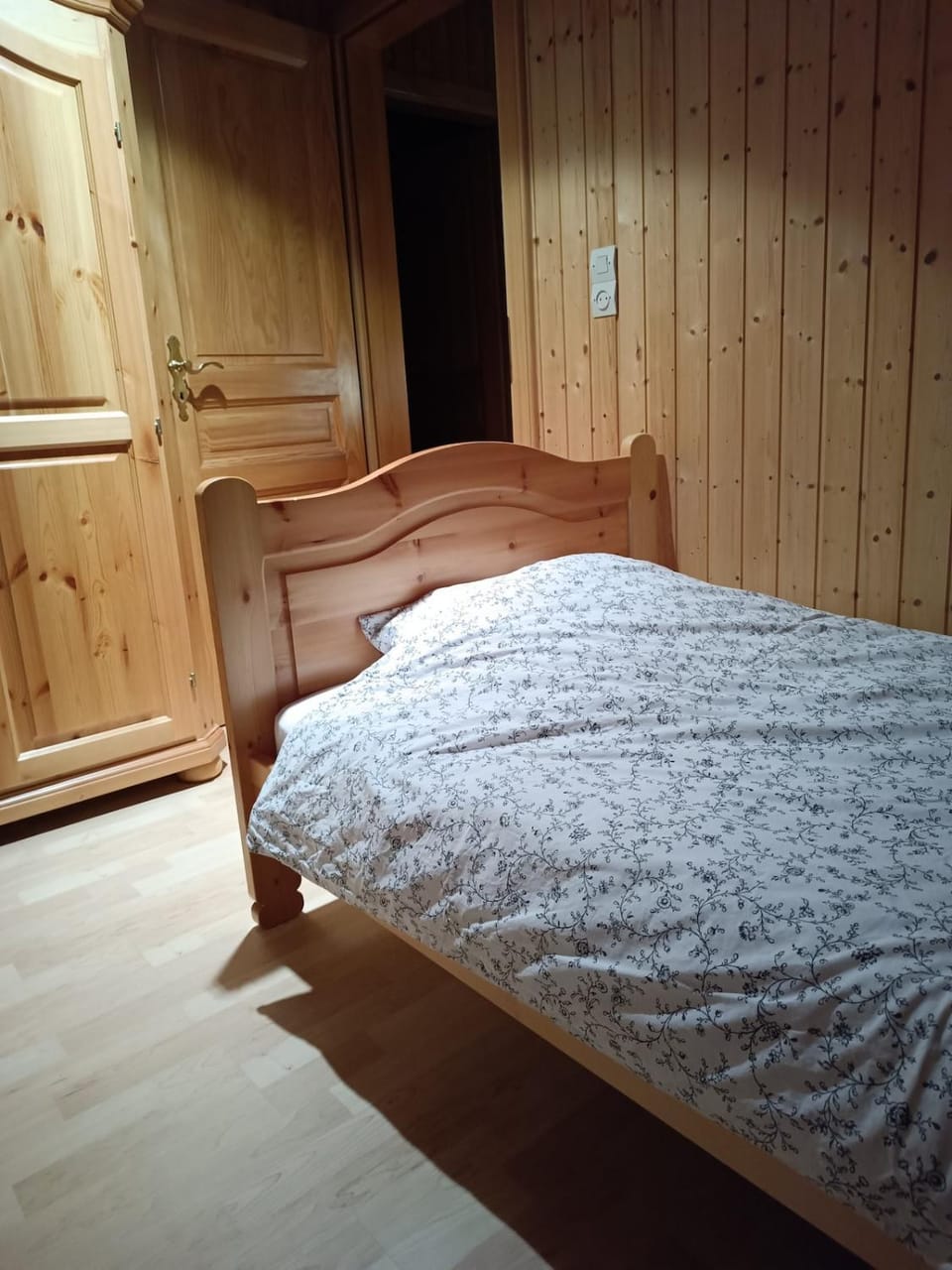 Bed, Photo of the whole room, Bedroom, wardrobe