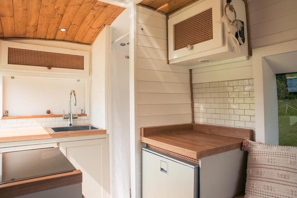 Kitchen or kitchenette, oven, stove, kitchen