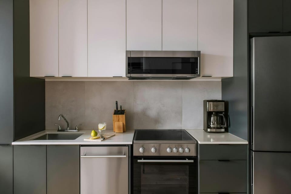 The Alexander Hotel - Old Montreal Apartment hotel in Montreal