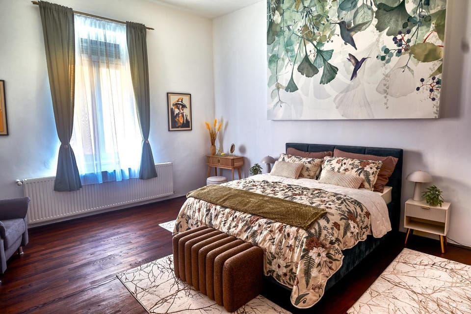 Bed, Bedroom
