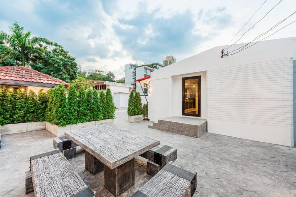 SwasddeeHouse midtown bangkok House in Bangkok