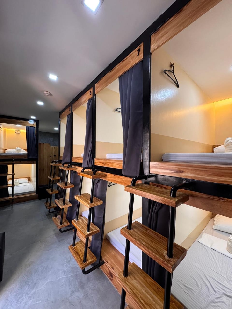 Kugii Hostel - Self Check-in Capsule Hostel near Cebu Airport Hostel in Lapu-Lapu City