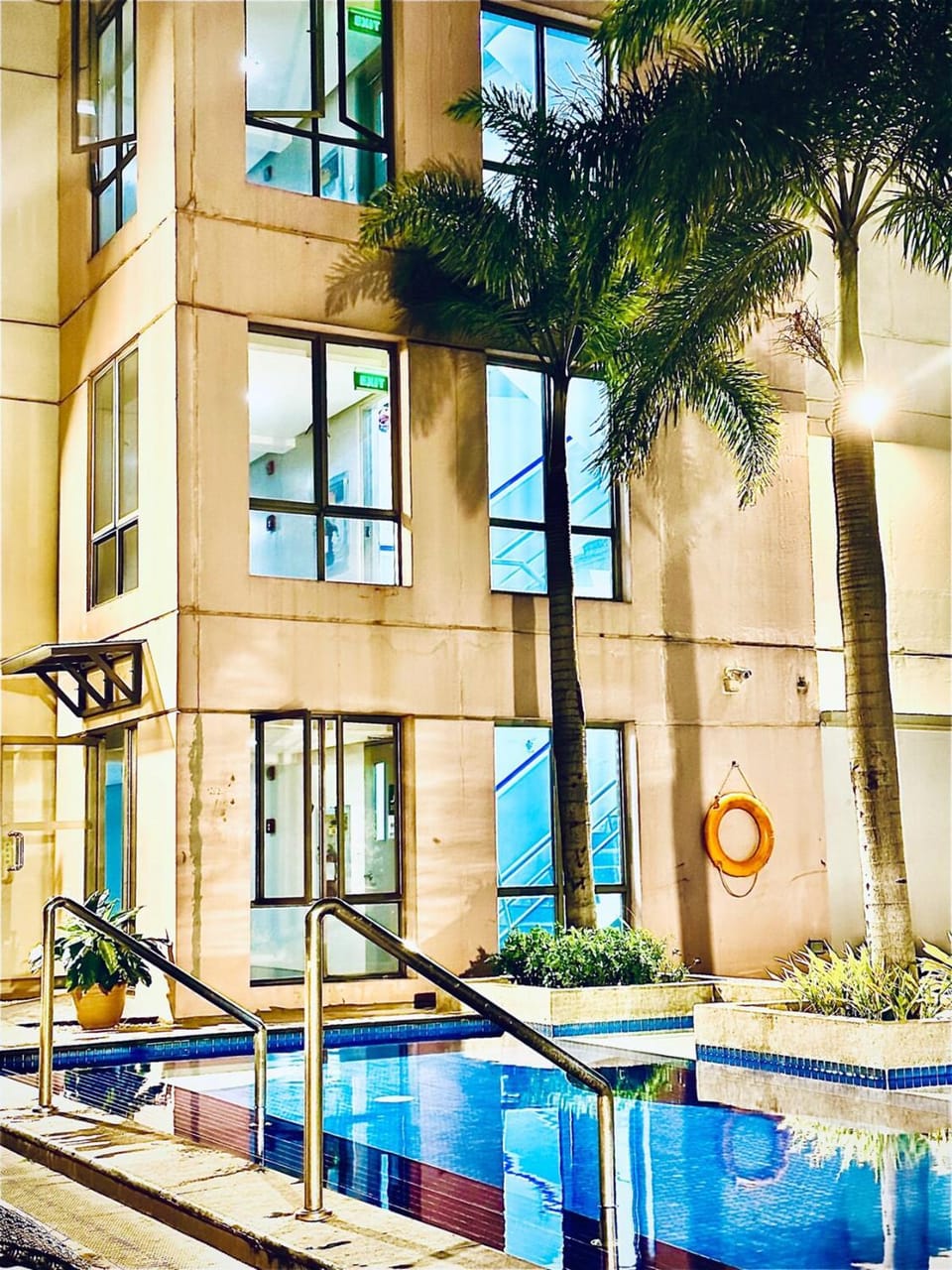 Swimming pool