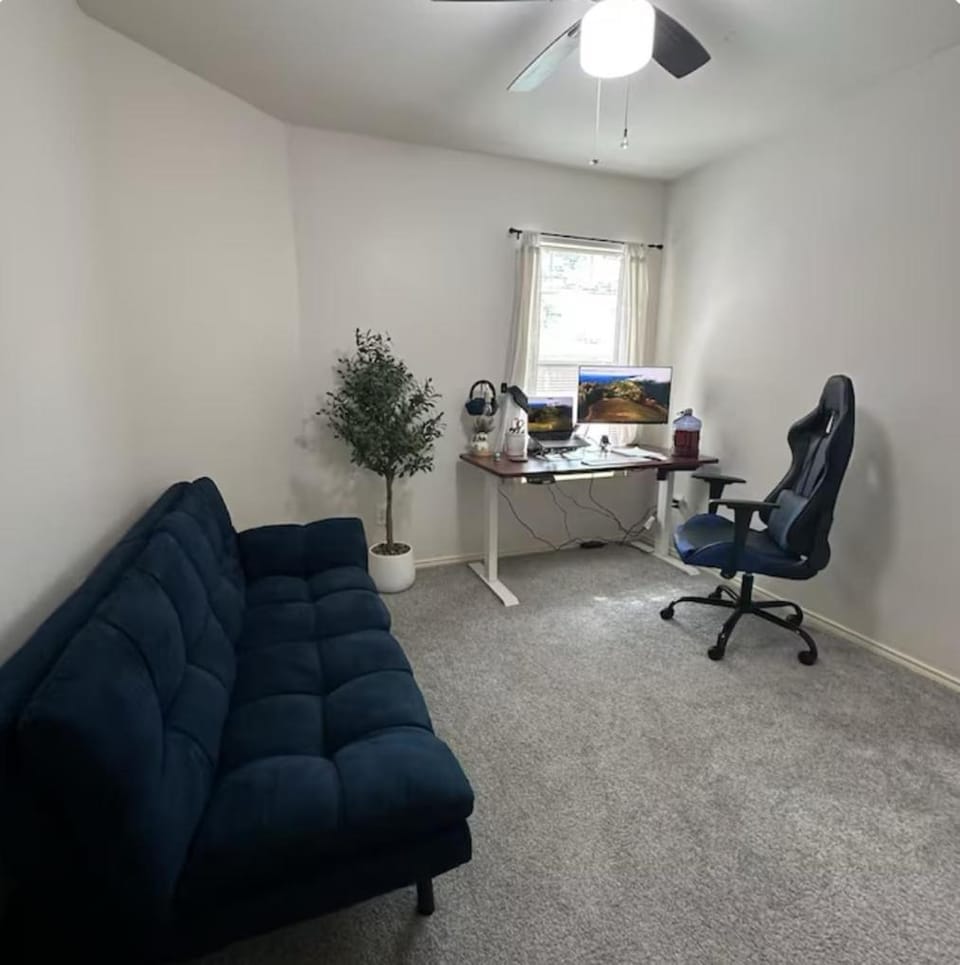 Cozy Houston Getaway House in Cypress