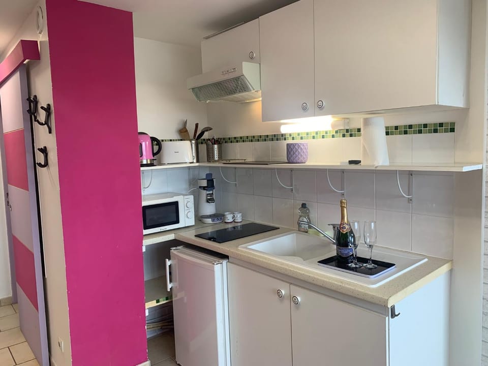 659 Studio 2 pers Port Soleil piscine privée Apartment in Agde
