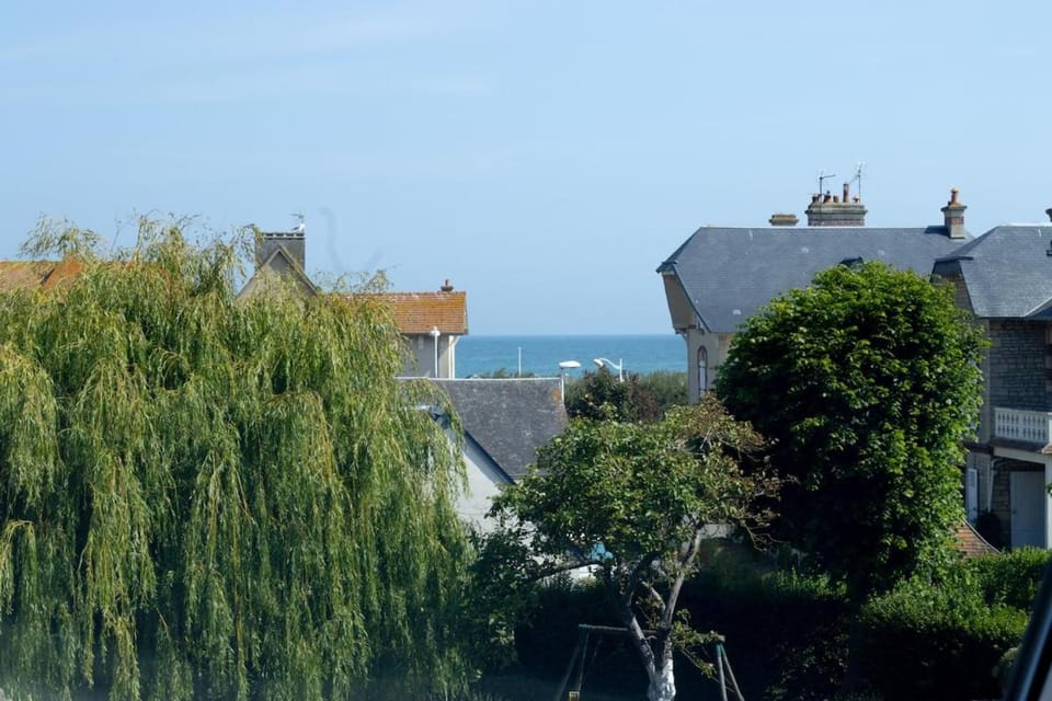 L'étincelle, Appt à 3mn à pied de la plage Apartment in Bernières-sur-Mer
