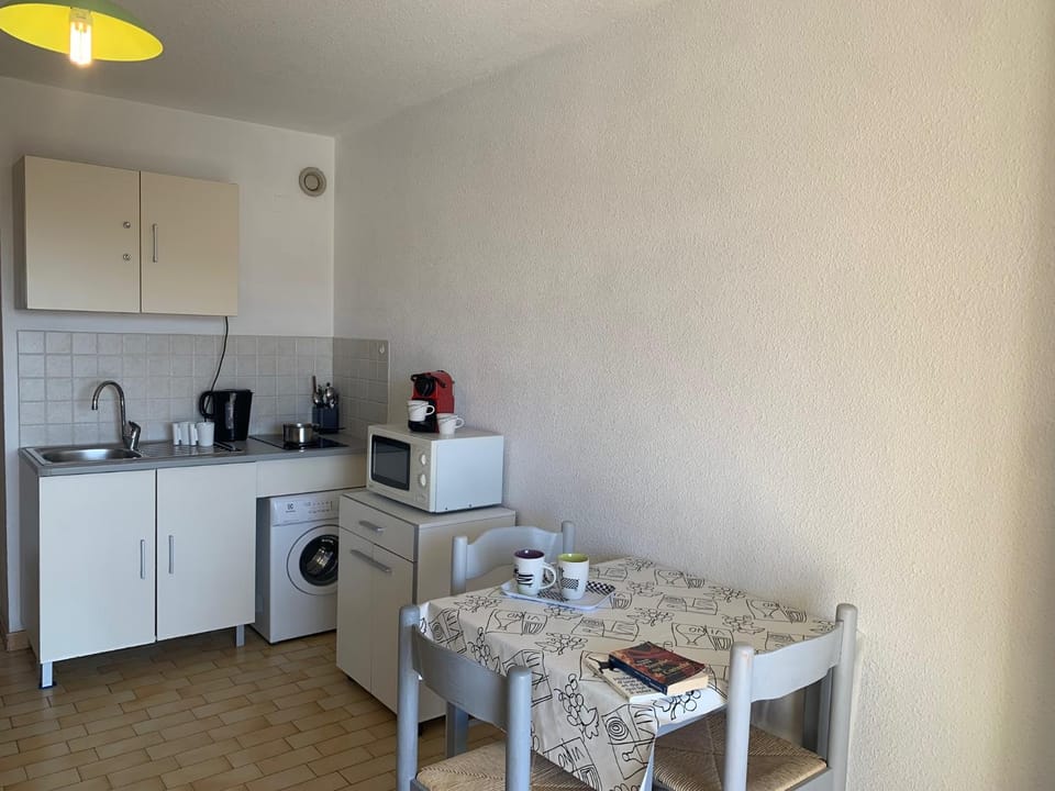 403 Studio 3 pers Port Soleil vue piscine Apartment in Agde