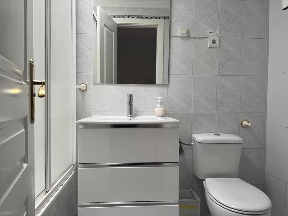 Shower, Toilet, Bathroom, Bath, storage