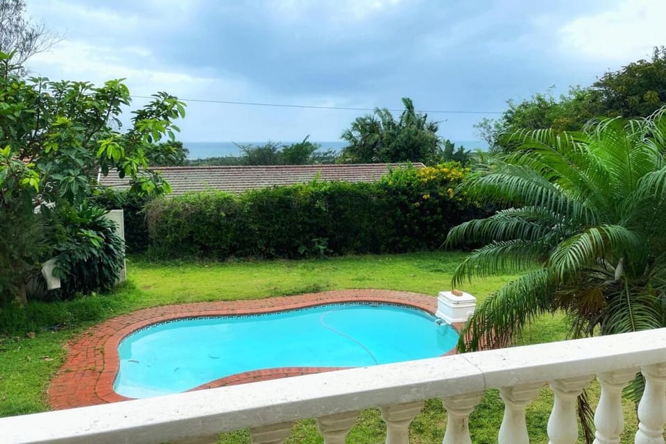 Balmoral Beauty-Sea Views & Pool House in Durban