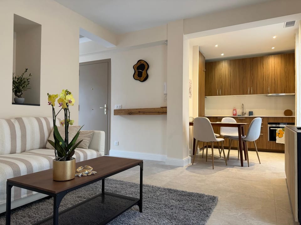 Oscar II Apartment in Nice