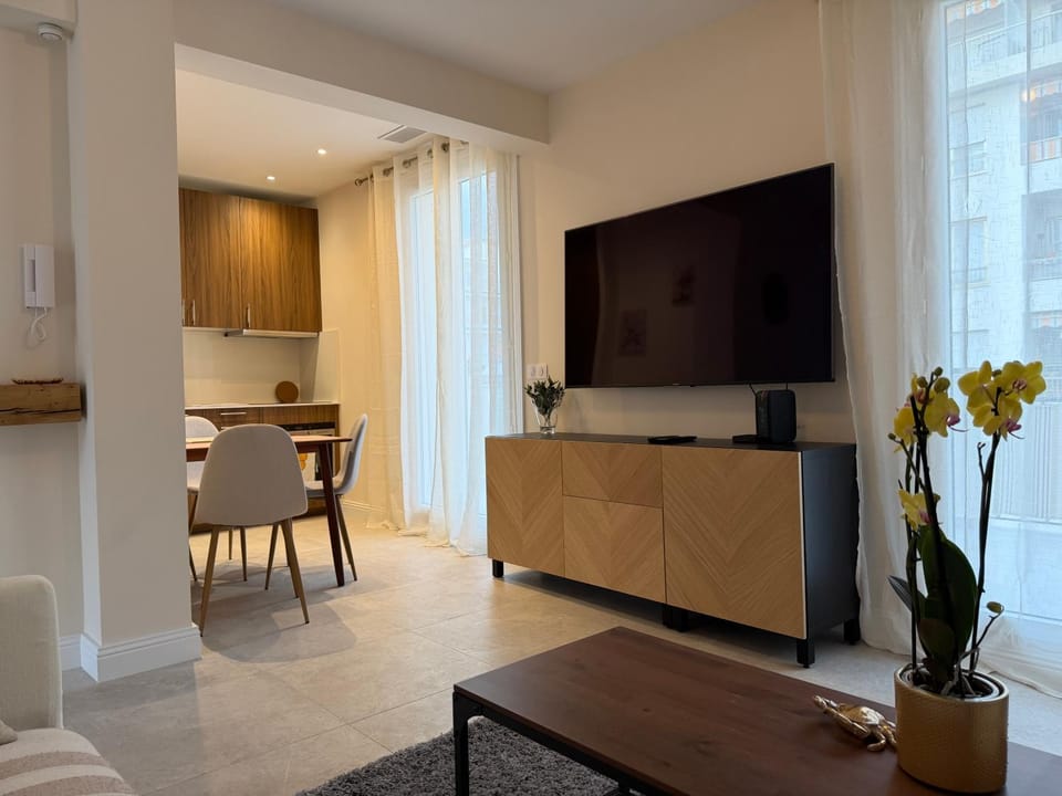 Oscar II Apartment in Nice