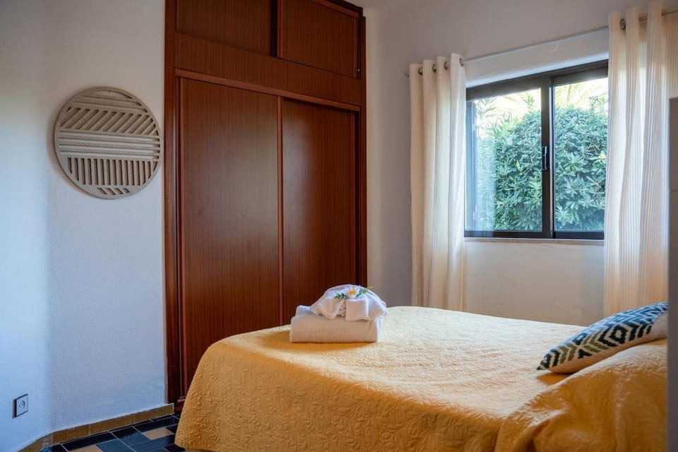 Luxury apartment with garden in Algarve Apartment in Porches